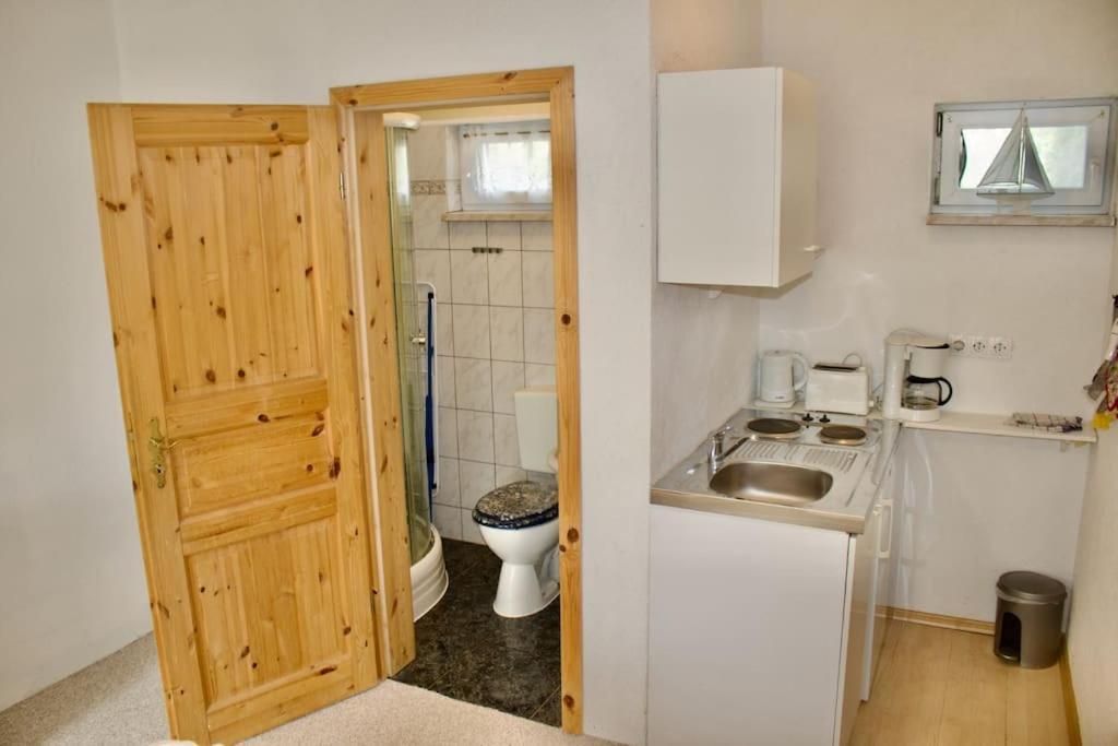 Schoener Gartenbungalow Sellin  Exteriör bild