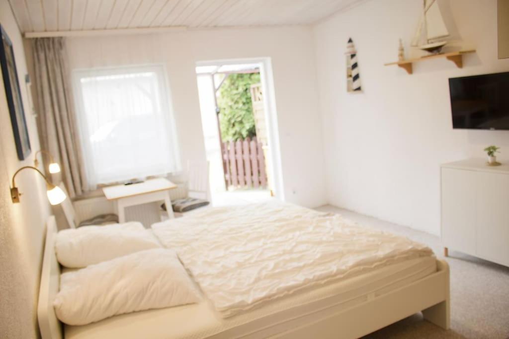 Schoener Gartenbungalow Sellin  Exteriör bild