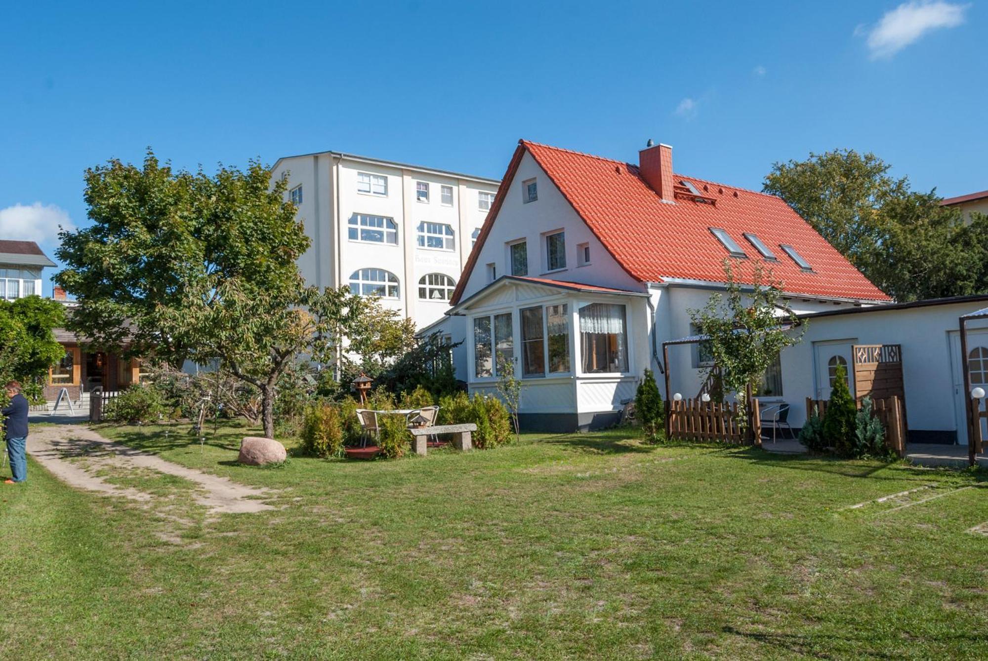 Schoener Gartenbungalow Sellin  Exteriör bild